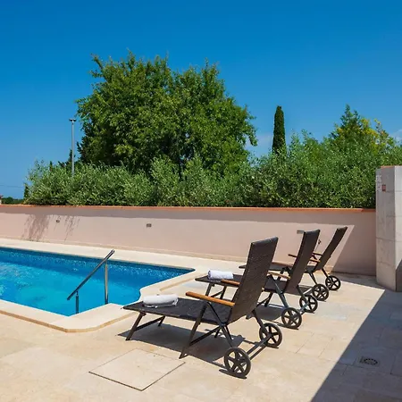 Stunning In With Wifi شقة بولا