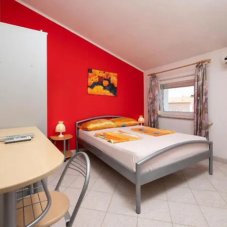 Stunning In With Wifi بولا