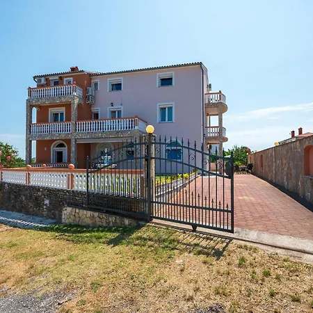 Stunning In With Wifi شقة بولا